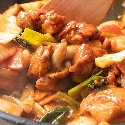 [마녀바스켓] 춘천 명물 매운 양념닭갈비 700g x 2팩*