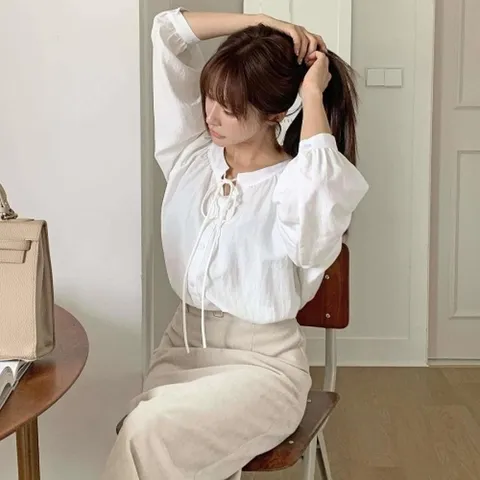 |CHH41A6|여성 러블리 무지 셔링 리본 스트랩 퍼프 블라우스