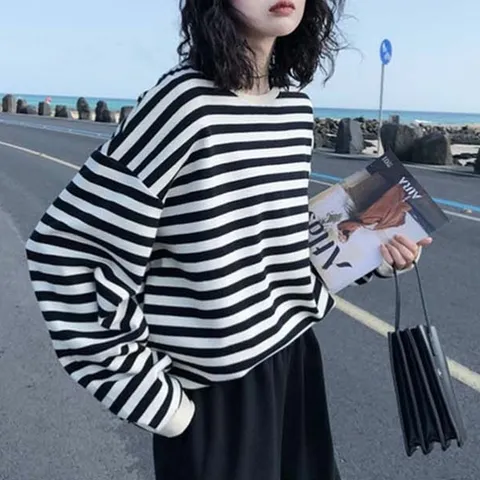 스트라이프티 루즈핏 여자 줄무늬 오버핏 캐주얼