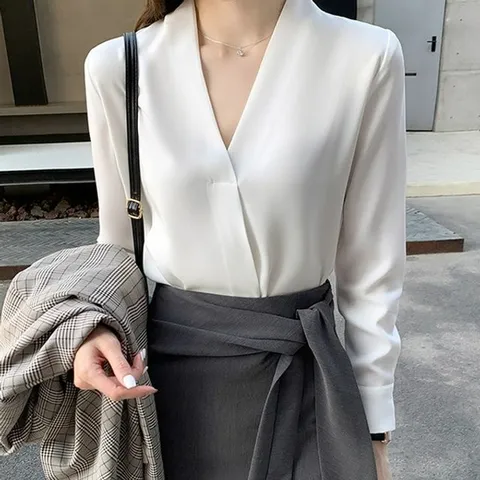 직장인 하객룩 블라우스 브이넥 핀턱 심플 블라우스