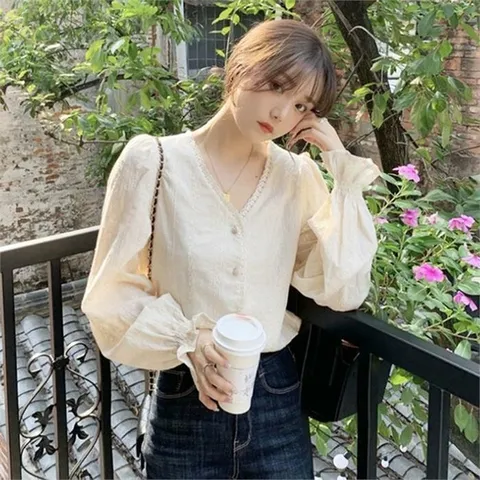 [오노마] ONM 여성 봄가을 여친룩 러블리 긴소매 퍼프 V넥 블라우스