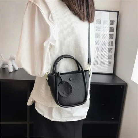 [라일리] Rly 여성 여자 여학생 심플 캐주얼 경량 미니 크로스백