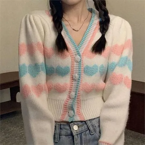[오노마] ONM 러블리 브이넥 플라워 단추버튼 하트 숏 가디건