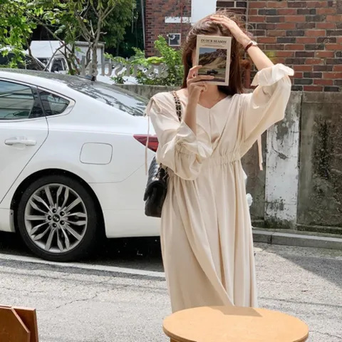 여자 잔주름 롱 포인트 연베이지 언발란스 원피스