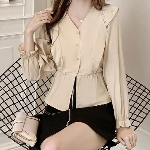 여리여리한 블라우스 베이지 러플 디자인 봄블라우스