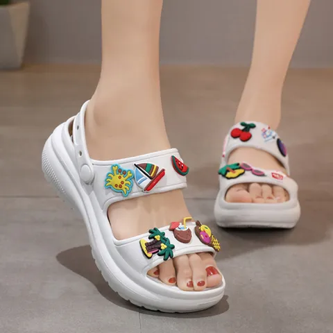 신상 여성샌들 여성슬리퍼 여자 여름 샌들 슬리퍼 아쿠아슈즈 차차