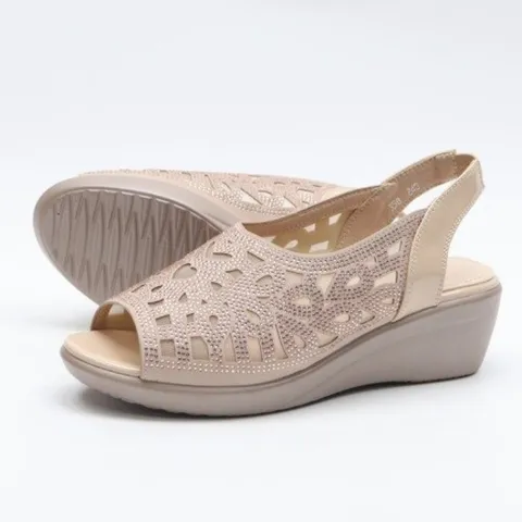 제이시 무지 외반증 볼넓은 엄마 여름 큐빅샌들 S164