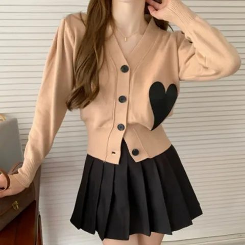 하트 패치 브이넥 니트 가디건 HH-D28 (W9F00B1)