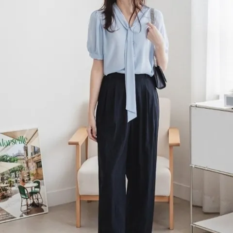 (다잇템) 다잇템 여성 타이넥 반소매 블라우스 시폰 셔링핏_21557826_588872