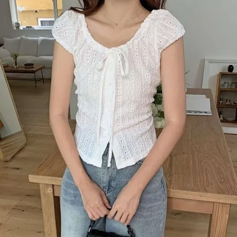 (다잇템) 다잇템 여성 잔주름 스트랩 슬리브리스 레이스 귀여운 블라우스_22155455_588872