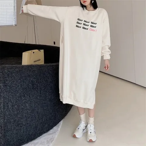 (드레스허그) 코카 루즈핏 레터링 자수 맨투맨