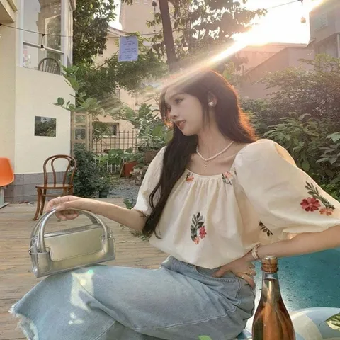 (HS라이프) 블라우스 셔츠 브라우스 남방 화사한 플라워 퍼프소매 바캉스룩 오프숄더