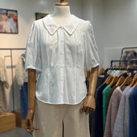 (써스데이아일랜드) 플라워 자수 블라우스 t254mbl341_DG