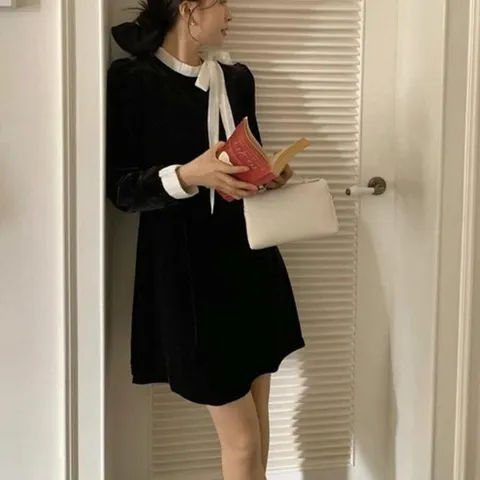 (에스이엔몰) 에스이엔몰 스트 랩 리본 블랙 리본 미니 숏 원피스 (42596579A)