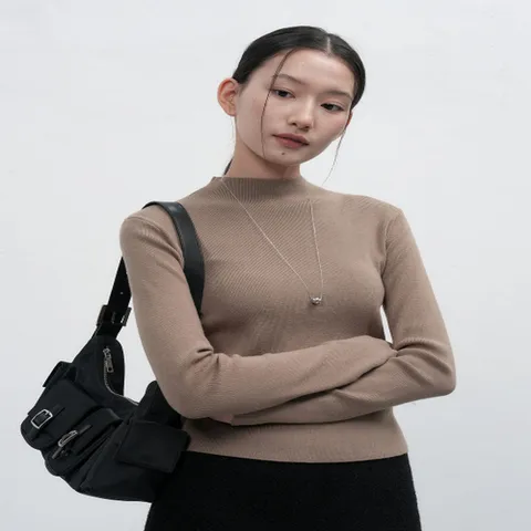 제너럴아이디어 WBE4L05524TP 이지 모크넥 풀오버 [TAUPE] WBE4L05524 5507159