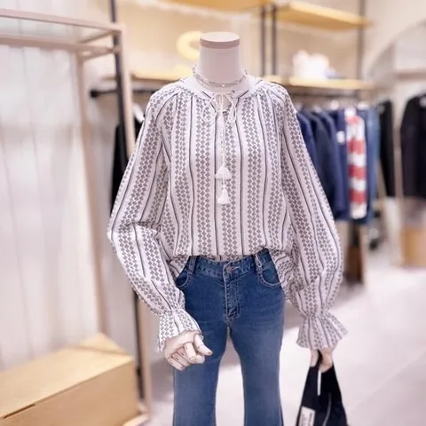 (시에로) 대구백화점SG  SE4SHF417_제원단 허리 밸트 패턴물 블라우스