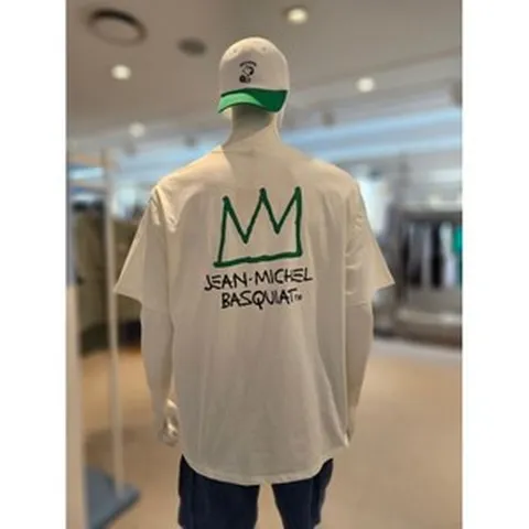 CLRIDE 클라이드 앤 미친!!특가2024 매장 1등판매률 품절상품[CLRIDE.N]50% 장미쉘 바스키아 라인 . 왕관 콜라보 등판 아트웍 포인트 고퀄 라운드넥 반팔 티셔츠2