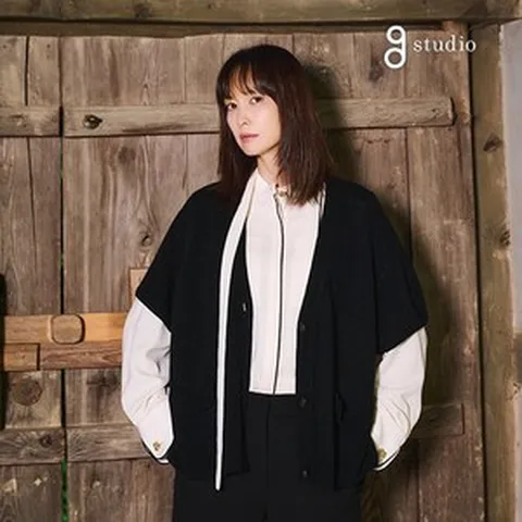 지스튜디오 7990024FW 배색 어텀 타이블라우스