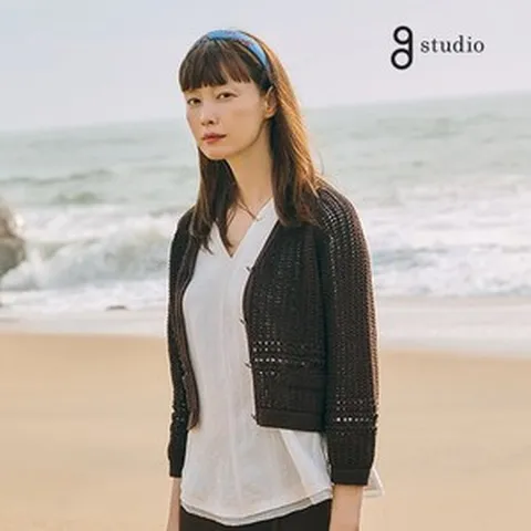 지스튜디오 25SS 아세테이트 블라우스