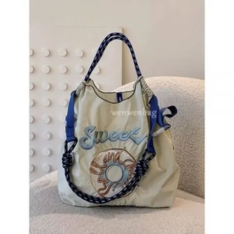 공효진 자수 나일론 에코백 숄더 데일리 볼앤체인 연예인