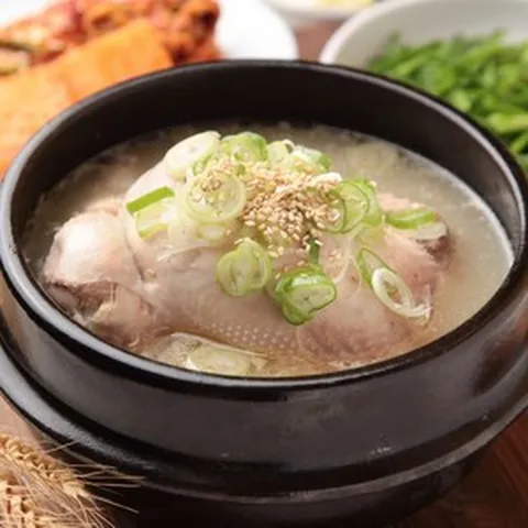 [천지토종닭] 한방삼계탕 1.5kg(과세)(3팩부터 판매가능 8팩당 택배비 1번부과)