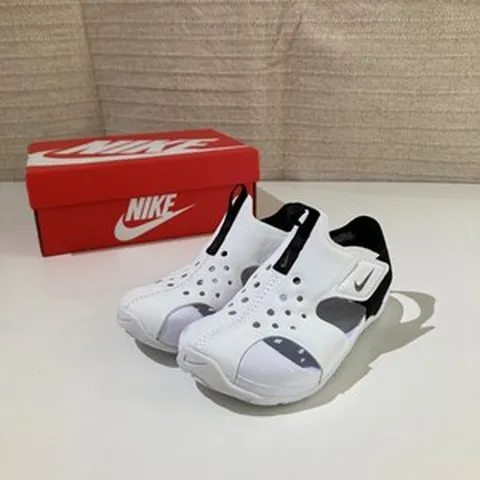 나이키 키즈샌들 선레이 프로텍트 2 흰검