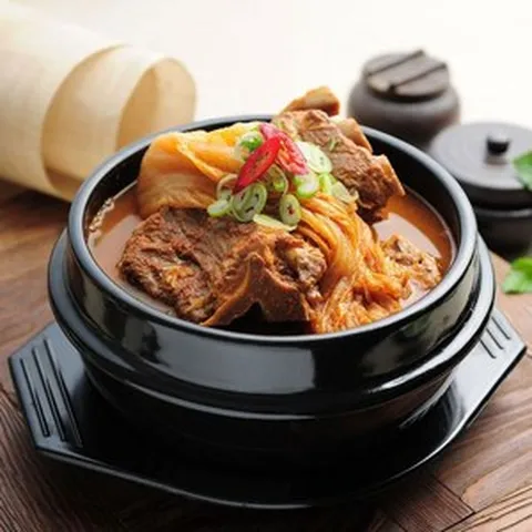 NS홈쇼핑 [선비찬] 프리미엄즉석국 뼈다귀감자탕 830g 혼밥용 소포장 감자탕 뼈해장국..[32113532], 단일옵션