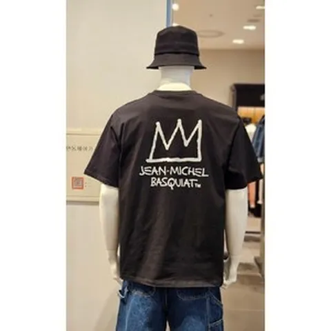 CLRIDE 클라이드 앤 미친!!특가2024 매장 1등판매률 품절상품[CLRIDE.N]50% 장미쉘 바스키아 라인 . 왕관 콜라보 등판 아트웍 포인트 고퀄 라운드넥 반팔 티셔츠2