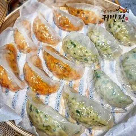 줄서는맛집 육즙가득 투명만두 쫄깃한 만두피 찐만두 간편조리식 440g 2봉