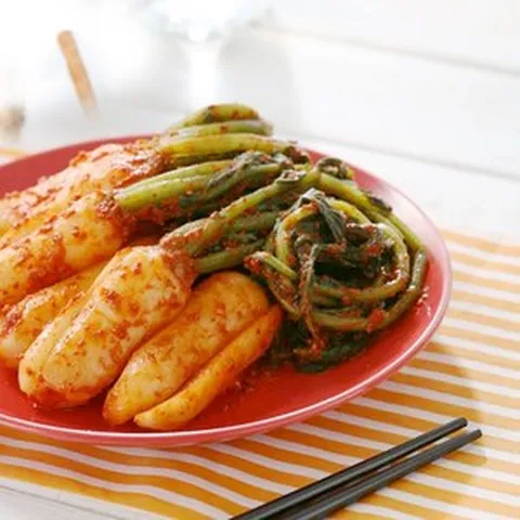 알타리김치 2kg 달인 40년전통의 맛 천사갓김치 총각김치, 1개