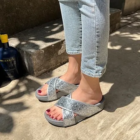 바인미쇼룸 블링블링 키높이 통굽 X큐빅 슬리퍼 여성 샌들