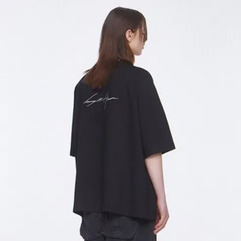 송지오 공식스토어 송지오옴므 오토그래프 어시메트릭 티셔츠 블랙 SG3TS305BK