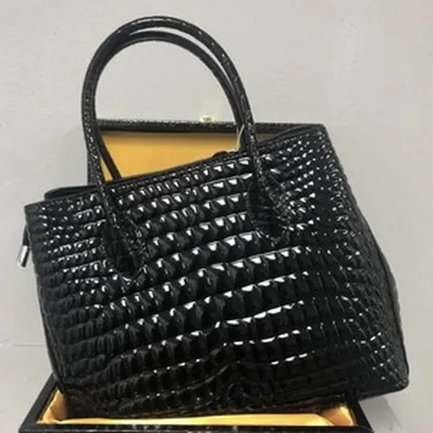 차쿠 리얼 악어가방 어머님 선물 소장가치100% 악억토트백 BY