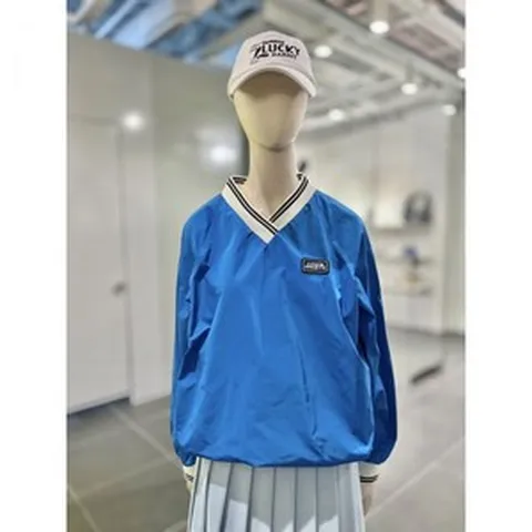 럭키슈에뜨 여성 브이넥 니트립 블라우스 LYSAM24300BUX 백화점 아울렛 (3761772)