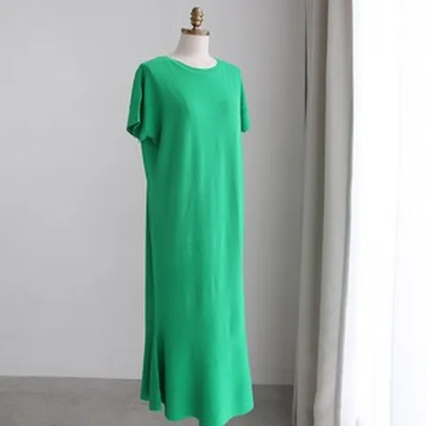 오브원 아메르 비스코스 니트 플레어 롱 원피스