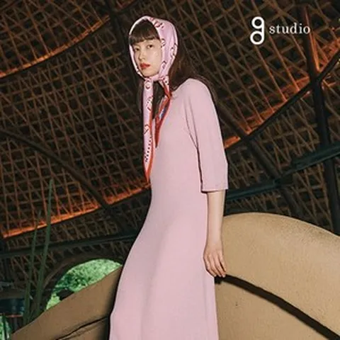 지스튜디오 25SS 썸머 홀가먼트 니트원피스