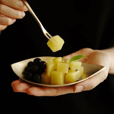 [ 롯데백화점 ][놋담]방짜유기 나뭇잎 접시 소