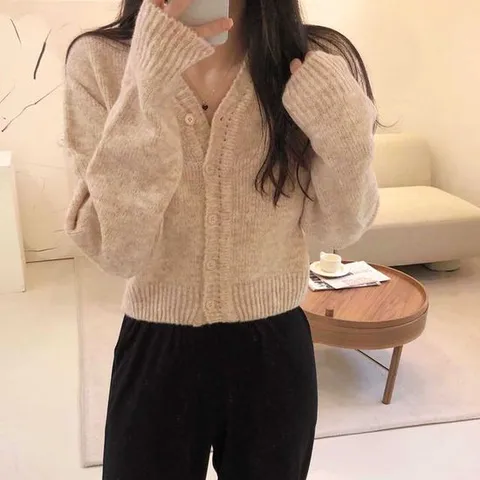 [겨울까지쭉 /색감예쁨 ] 포근 크롭 니트 가디건_체리체리