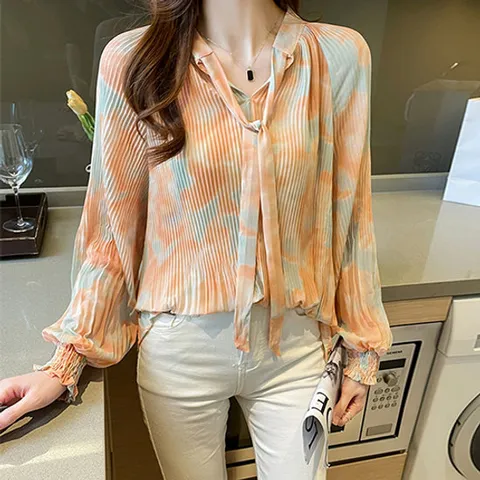 [유니제이] 라스이 나염 플리츠 타이 블라우스