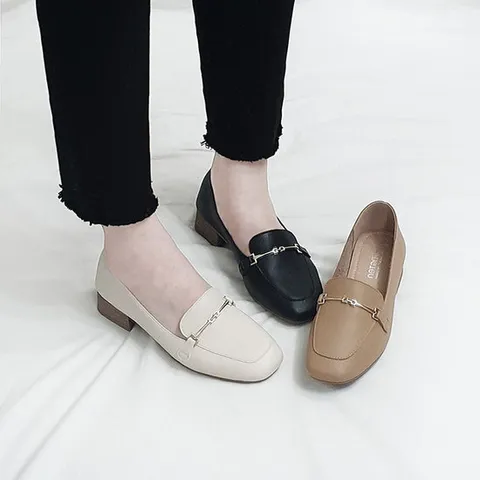 로아 골드 금장장식 소가죽 키높이 말랑 통굽로퍼 4cm