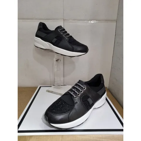 [에스콰이아] 에스콰이아 여성 발편한 밴딩끈 스니커즈 굽3센치