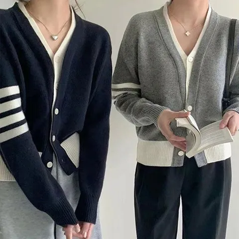 [이쁘다] 포인플 라인 니트 가디건