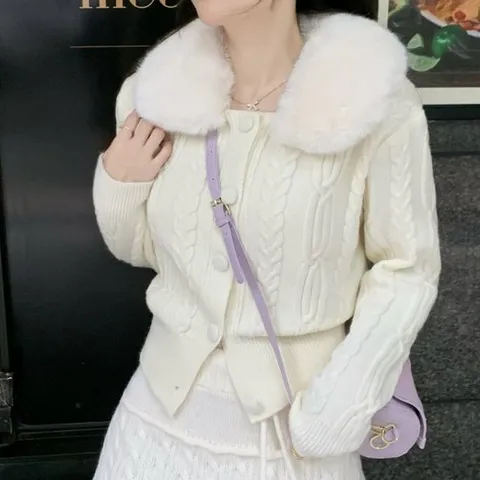 [밍크퍼카라] 러블리섹시 파티룩 연말모임 꽈배기 숏 니트가디건