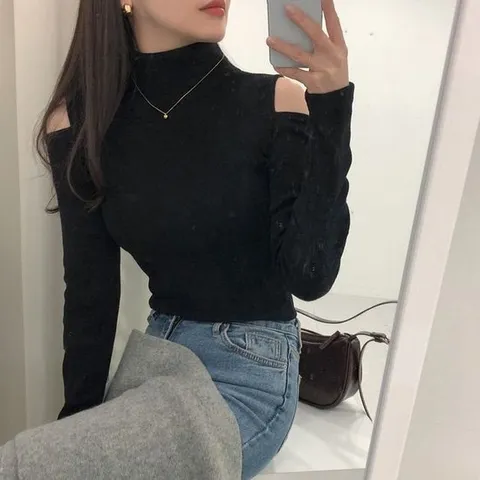 [도톰해요 ] 어깨트임 슬림핏 반폴라 티셔츠_체리체리