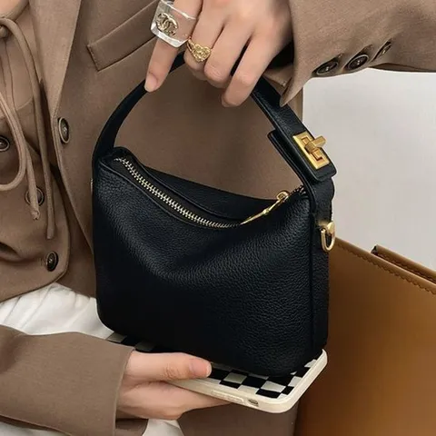 여대생 미니백 정장 패션 검정색 미니 크로스 토트백