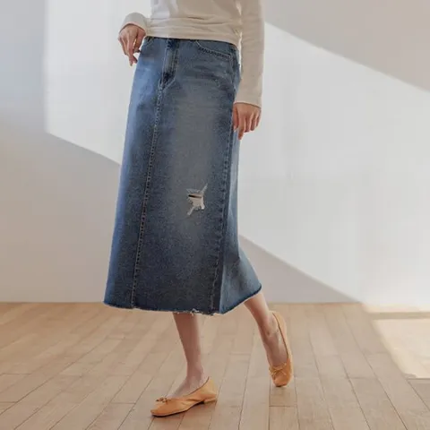 [저스트원] 젤딕 뒷밴딩 컷팅 데님스커트