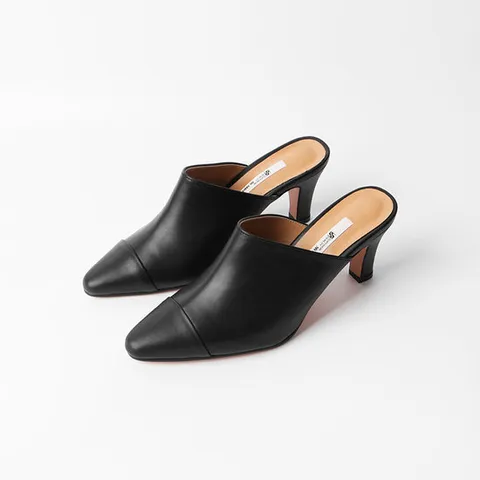 [ 롯데백화점 ][신난다슈] 여성 뮬 슬리퍼 힐 7cm 여자 스틸레토 구두 블로퍼 힐 소가죽 투톤 SS2327 블랙