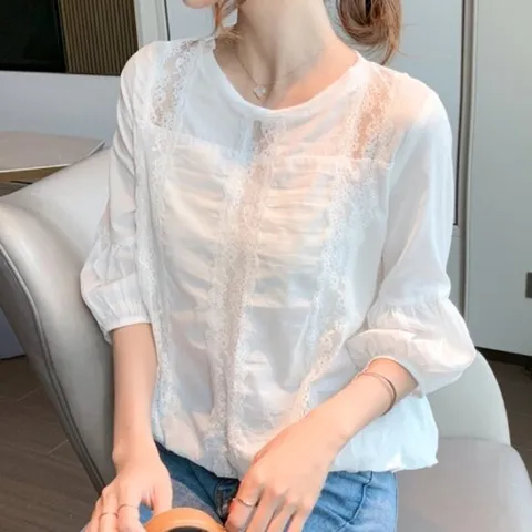 [드레스허그] 아모르 펀칭 블라우스