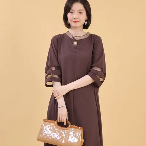 애비뉴투지 엄마옷 마리아 시스루 브로치 여름 원피스 K06307