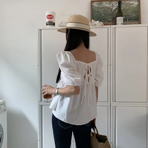 [시크블랙]베크미 스퀘어넥 뒷 리본 블라우스